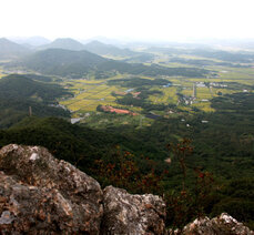 설산