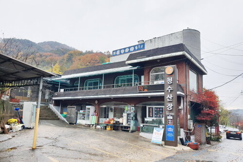 청수산장 전경