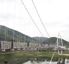 대황강 출렁다리