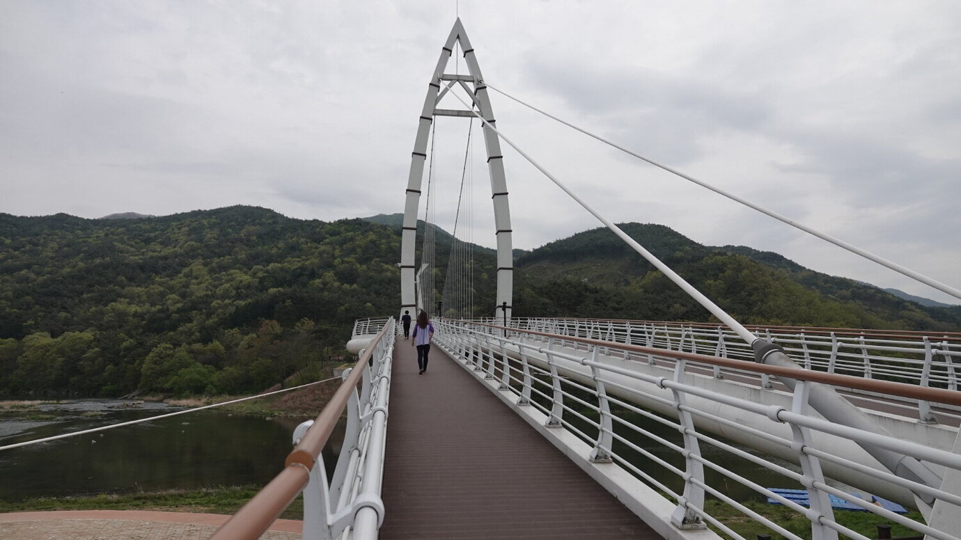 대황강 출렁다리