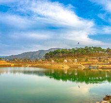 봄여행-벚꽃 흩날리는 곡성 뚝방생태공원 맨발로 걸어요.