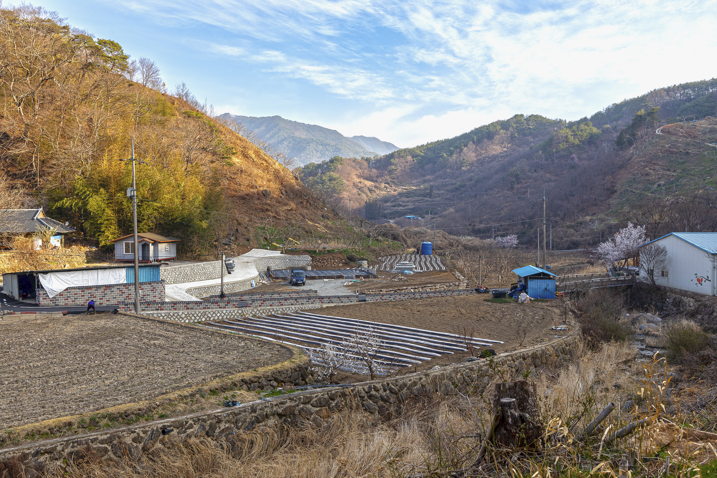 하한마을 근처